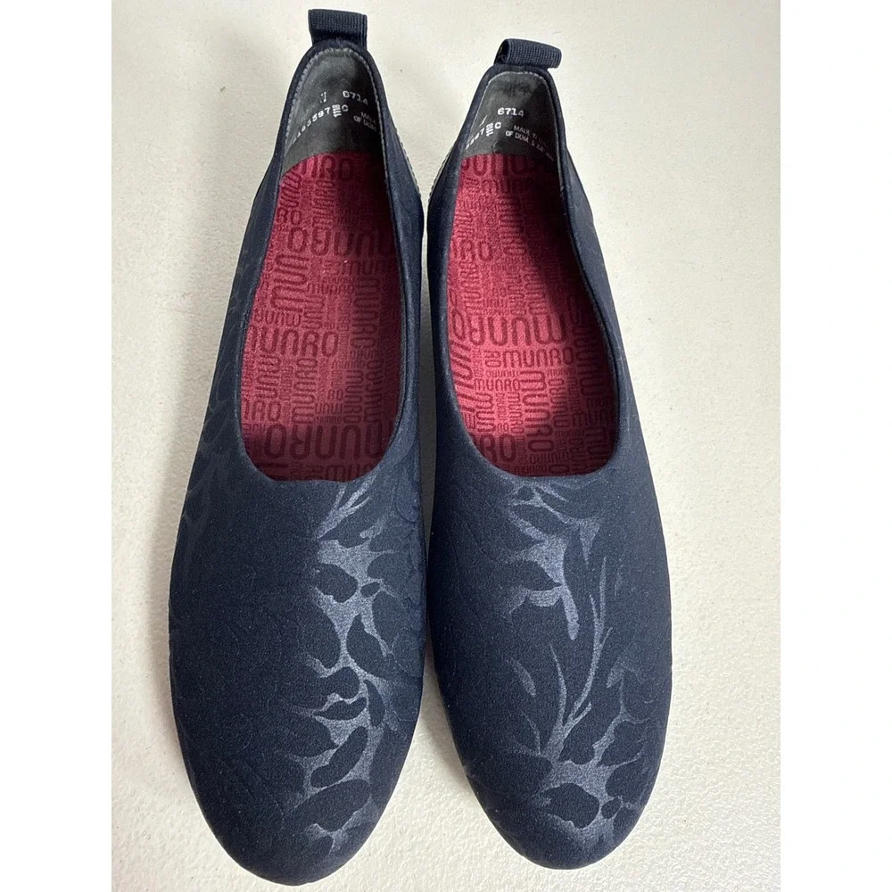 Munro American Gabbie Navy Blue Floral Jacquard Stretch Flats Women Sz 10 N